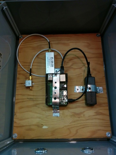 Inside of the SatNOGs receiver